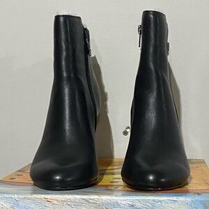 Bella Vita Black Heeled Boots with Chain Accent